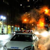 Nypd car - voiture de police-NYC-vapeur-nuit-Manhattan-New York-Alain Montaufier Photographe à Poitiers 86