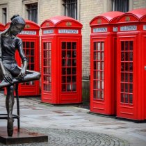 phone boxes london - cabine téléphonique rouge-Londres-art-statue-communication-Alain Montaufier Photographe Poitiers